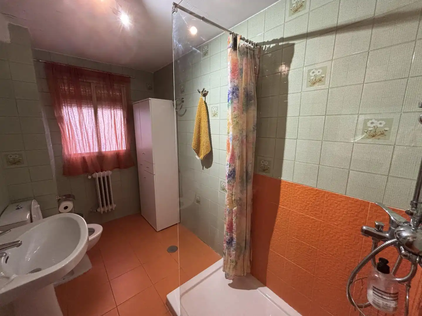 Piso de alquiler en Calle Cardenal Parrado, 25, San Francisco Javier Baño de Piso de alquiler en Granada con Aire acondicionado, Calefacción y Parquet