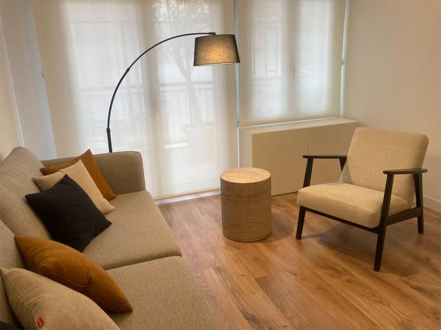 Oficina en Alquiler en Carrer de València, 597 en El Camp de l'Arpa del Clot