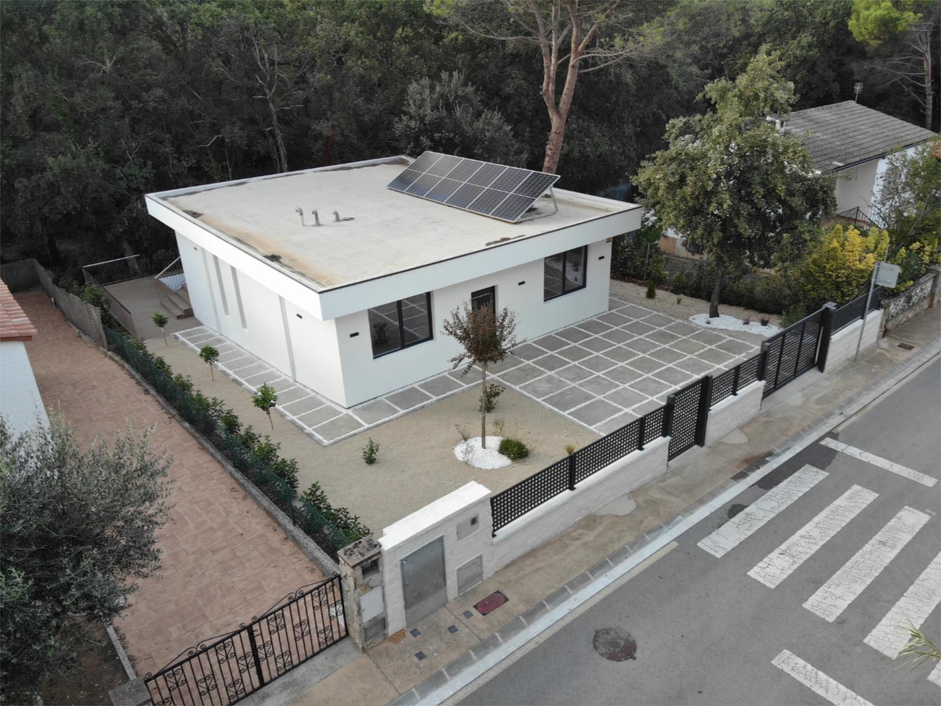 Exterior view of Flat for sale in Llagostera  with Air Conditioner, Private garden and Terrace