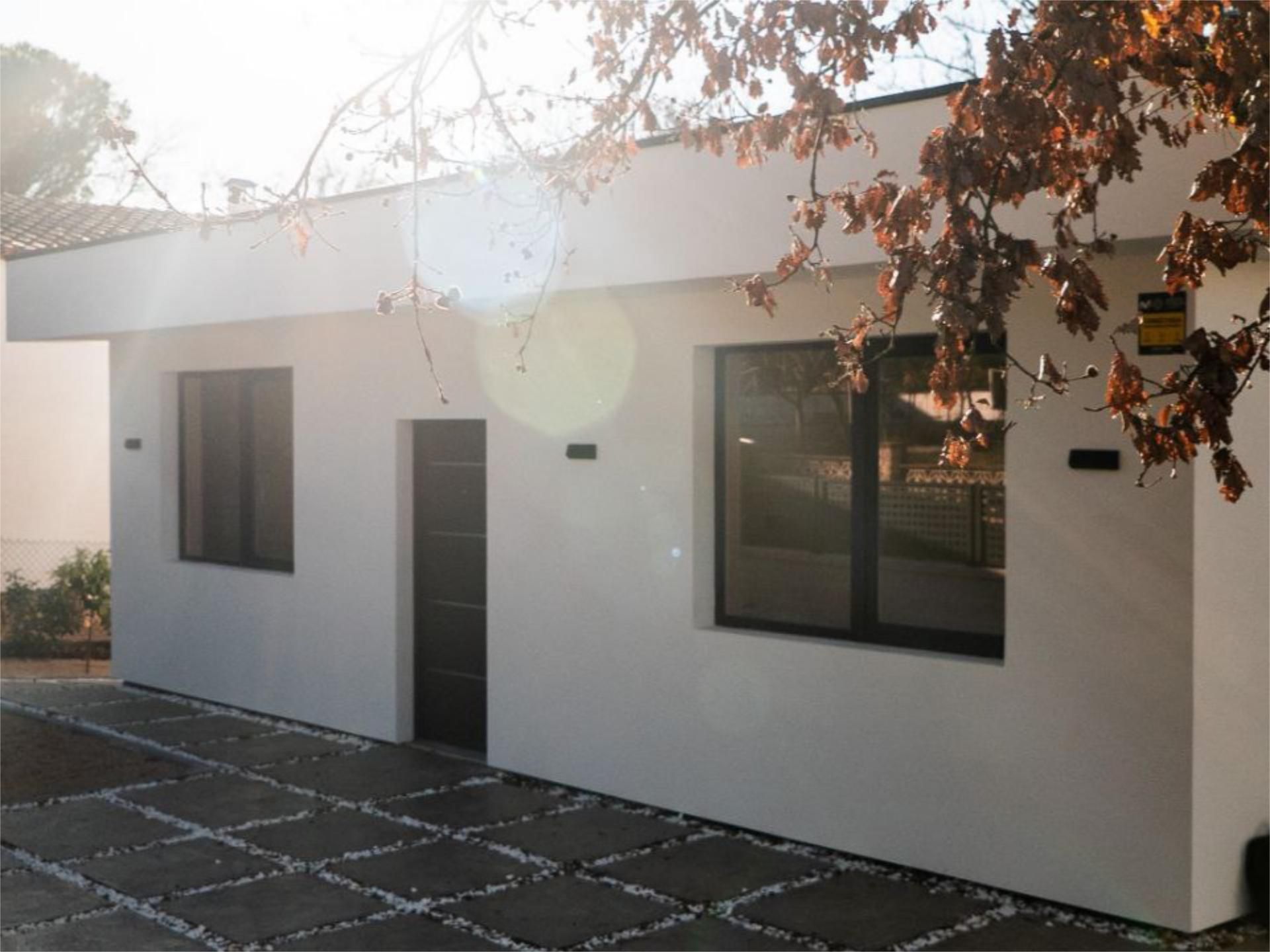 Vista exterior de Casa o xalet en venda en Llagostera amb Aire condicionat, Terrassa i Piscina