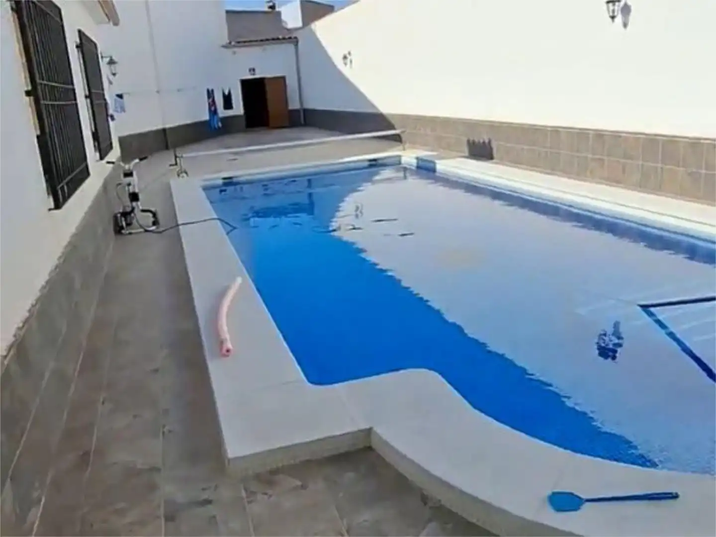 Flat for sale in Almagro Swimming pool of Flat for sale in Almagro with Air Conditioner, Heating and Storage room