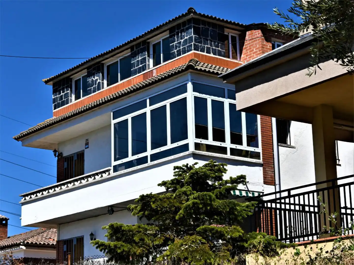 Piso en venta en Carrer de L'avet, 27, Lliçà d'Amunt Vista exterior de Piso en venta en Lliçà d'Amunt con Terraza, Piscina y Balcón