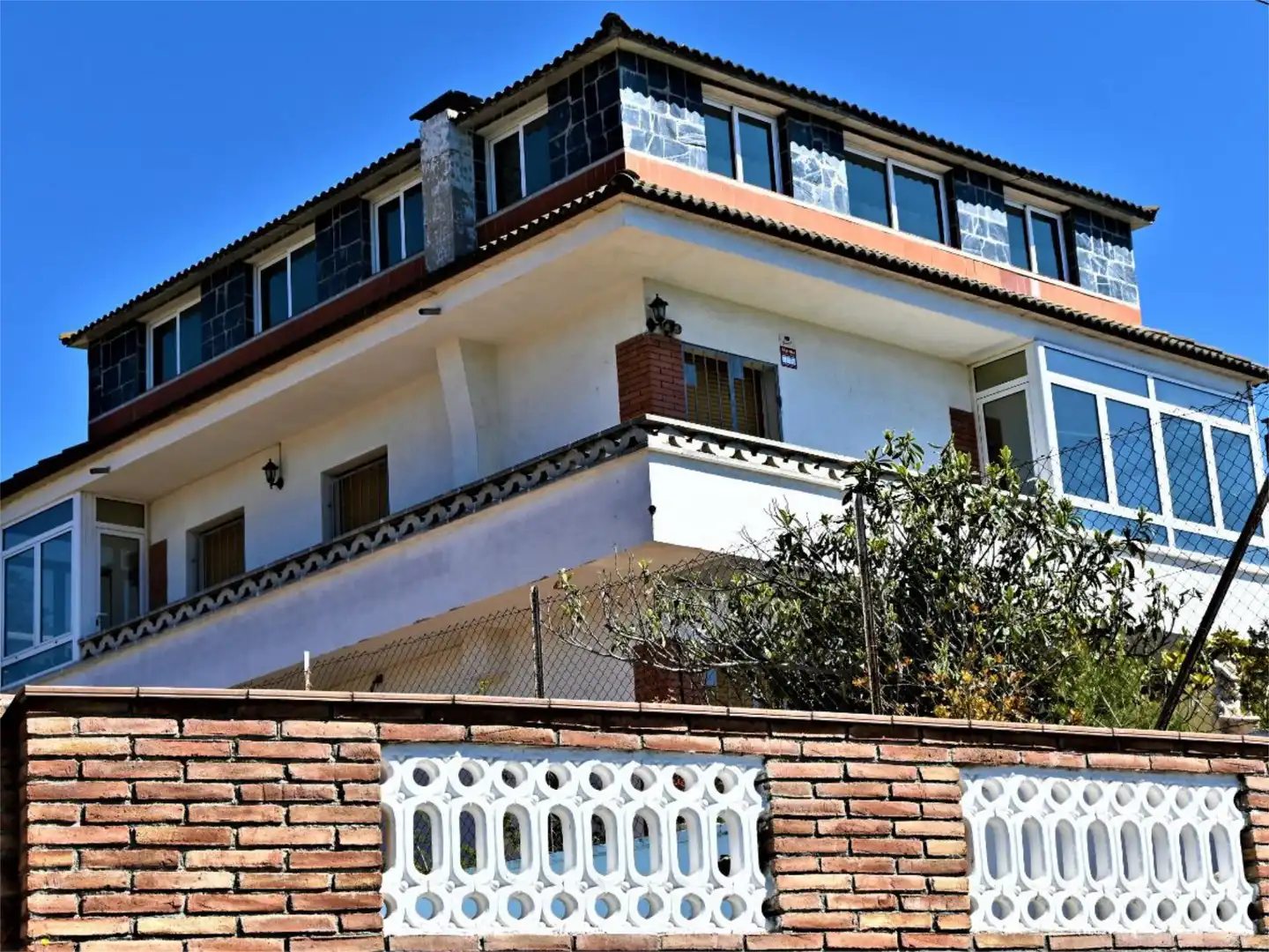 Piso en venta en Carrer de L'avet, 27, Lliçà d'Amunt Vista exterior de Piso en venta en Lliçà d'Amunt con Terraza, Piscina y Balcón