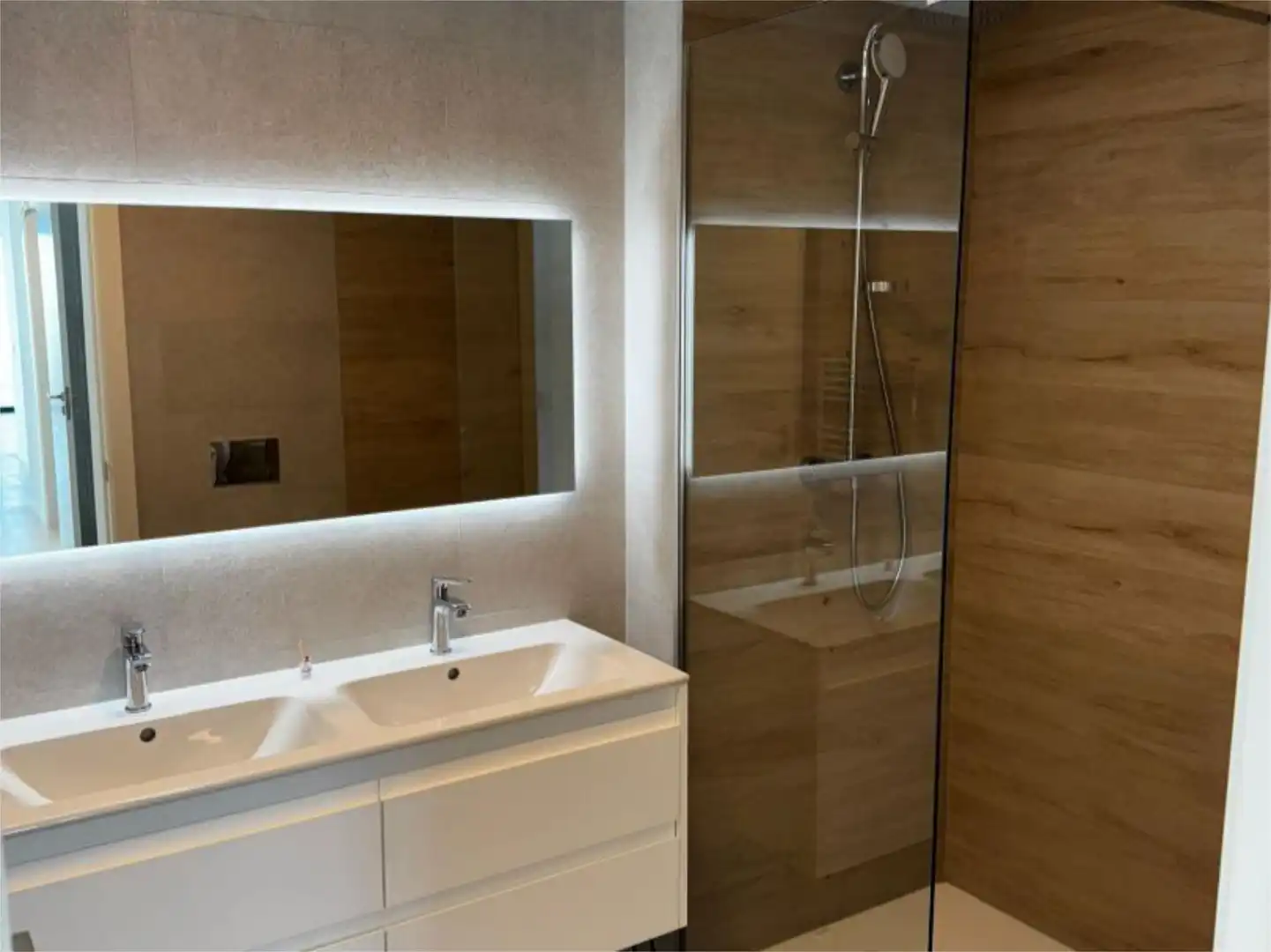 Wohnung zum Verkauf in Avenida Mar de Alborán, 10, Los Álamos Badezimmer von Wohnung zum Verkauf in Torremolinos mit Klimaanlage, Terrasse und Schwimmbad