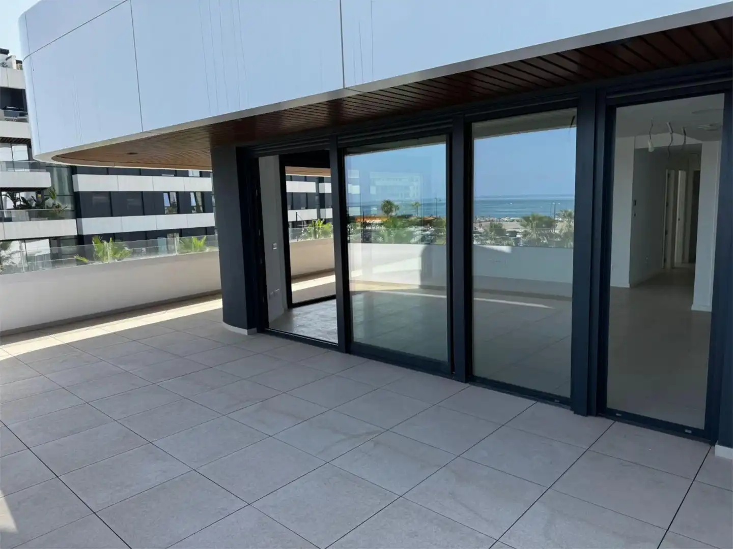 Wohnung zum Verkauf in Avenida Mar de Alborán, 10, Los Álamos Terrasse von Wohnung zum Verkauf in Torremolinos mit Klimaanlage, Terrasse und Schwimmbad