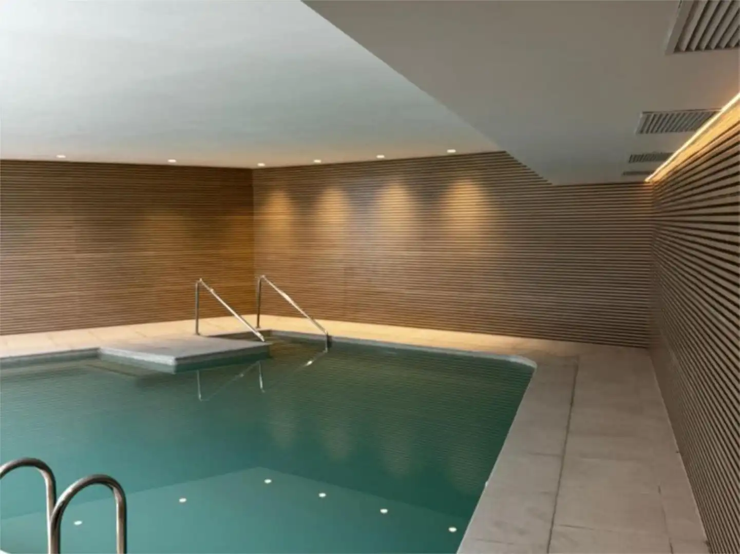 Wohnung zum Verkauf in Avenida Mar de Alborán, 10, Los Álamos Schwimmbecken von Wohnung zum Verkauf in Torremolinos mit Klimaanlage, Terrasse und Schwimmbad