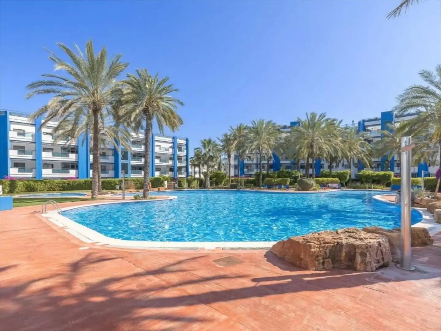 Wohnungen zur Miete in Carrer Marià Villangómez, 12, Santa Eulària Schwimmbecken von Wohnungen zur Miete in Santa Eulària des Riu mit Klimaanlage, Heizung und Privatgarten