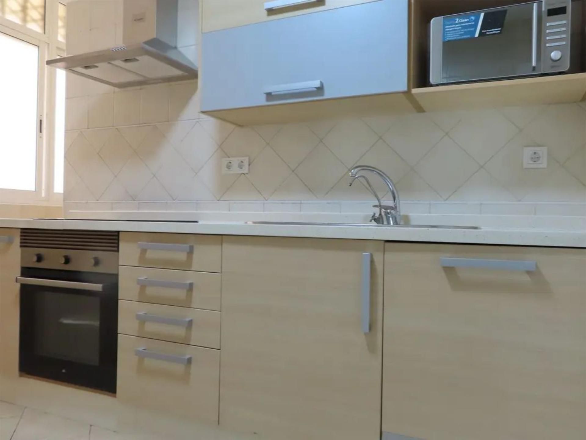 Cuina de Pis en venda en Mollet del Vallès amb Aire condicionat