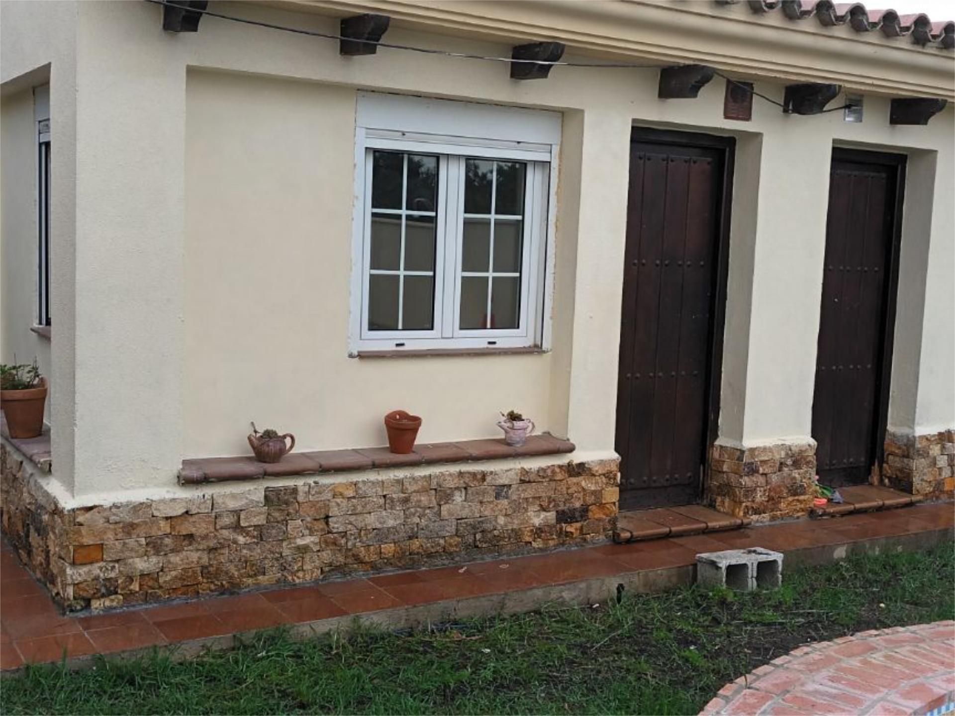 Vista exterior de Apartament de lloguer en Chiclana de la Frontera amb Aire condicionat, Calefacció i Jardí privat