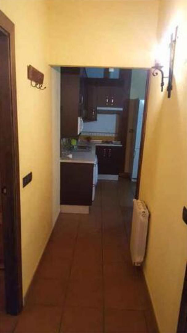 Cuina de Apartament de lloguer en Chilluévar amb Calefacció, Terrassa i Moblat