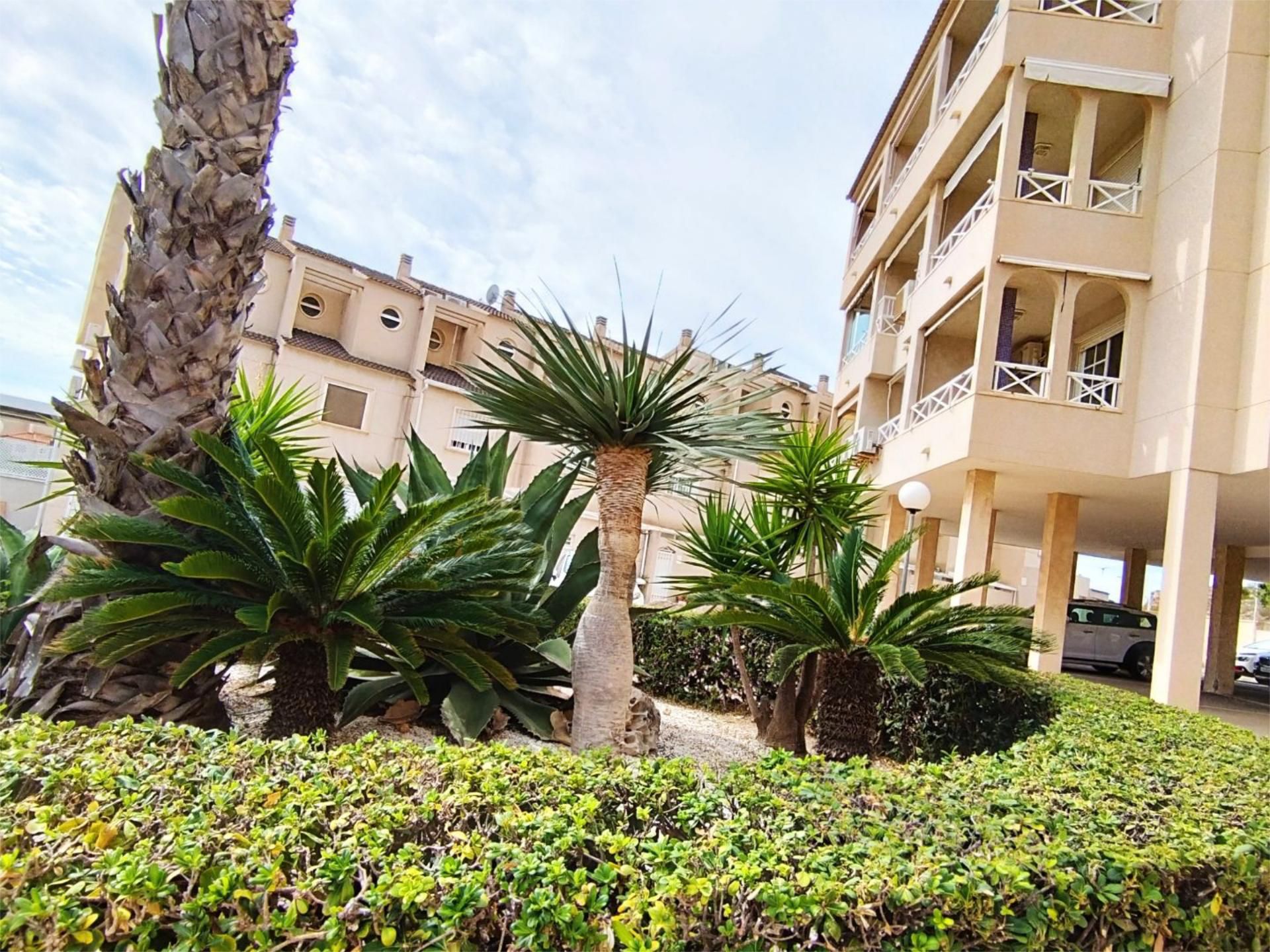 Exterior view of Flat for sale in Santa Pola  with Air Conditioner, Private garden and Terrace