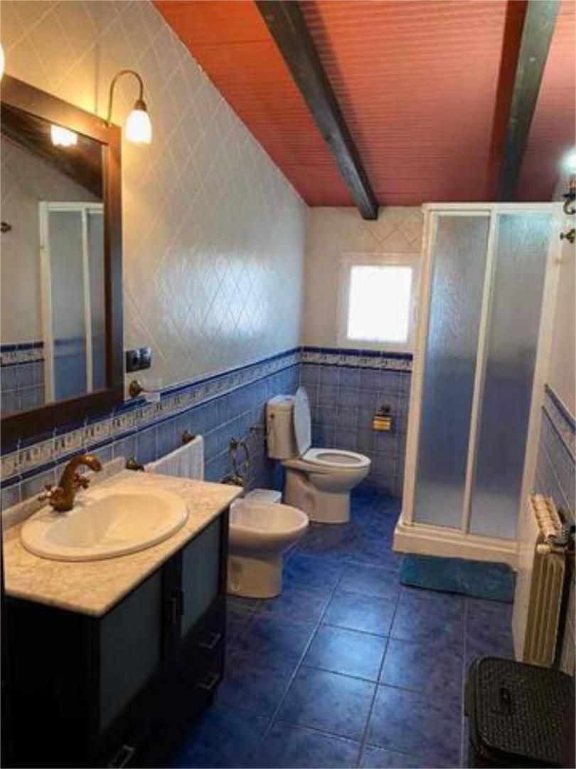 Bathroom of Flat to rent in Chilluévar  with Heating, Terrace and Furnished