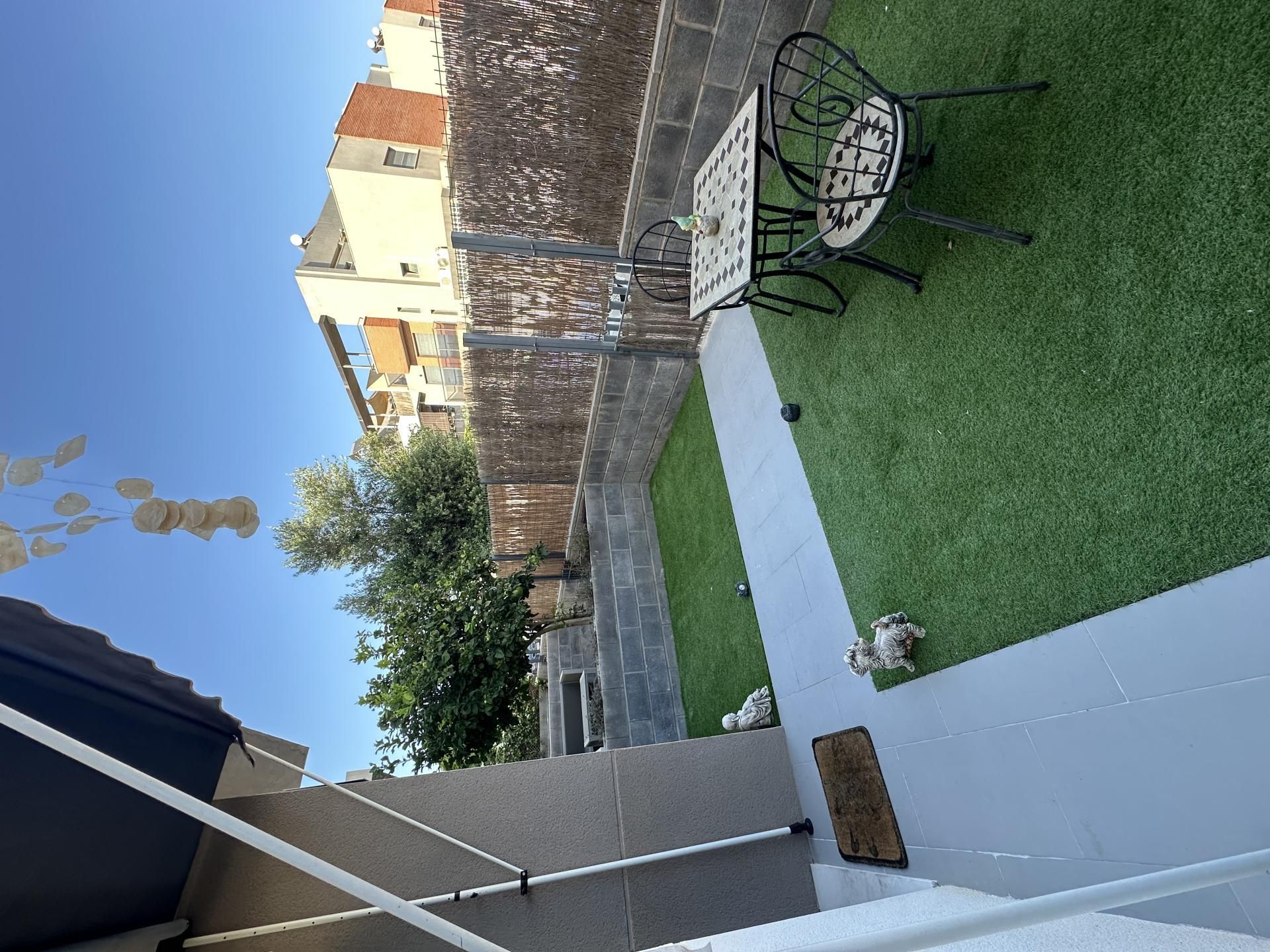 Terrassa de Casa adosada en venda en Torrevieja amb Aire condicionat, Terrassa i Piscina