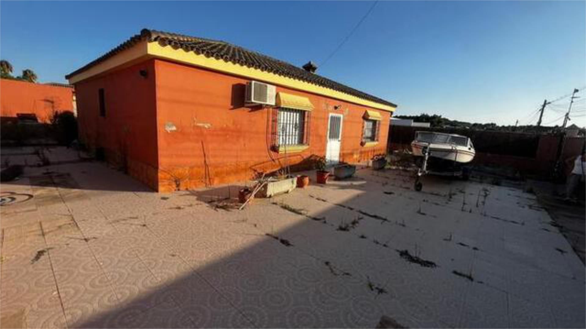 Exterior view of Single-family semi-detached to rent in El Puerto de Santa María  with Heating, Private garden and Terrace