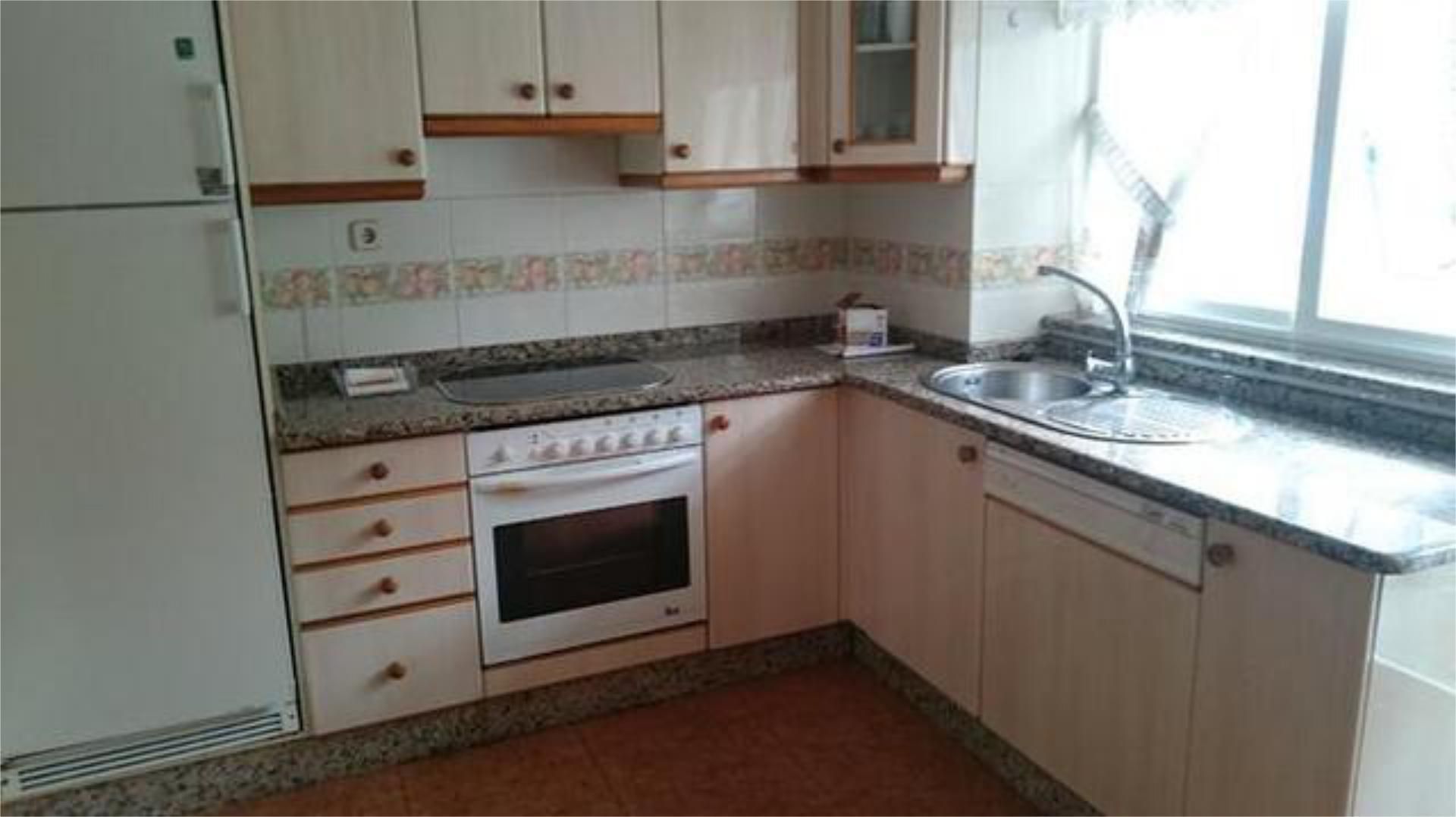 Kitchen of Flat to rent in Ferrol  with Heating and Furnished