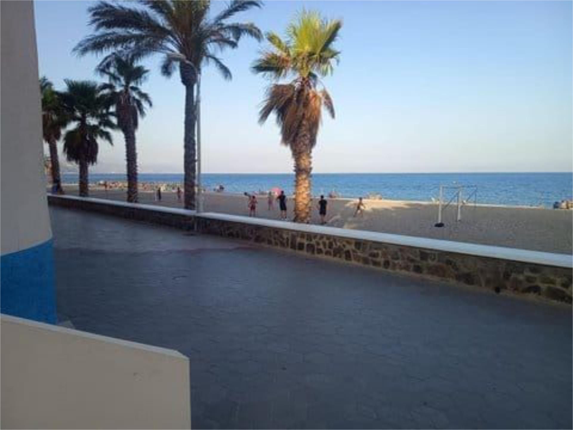 Vista exterior de Local de lloguer en Gualchos