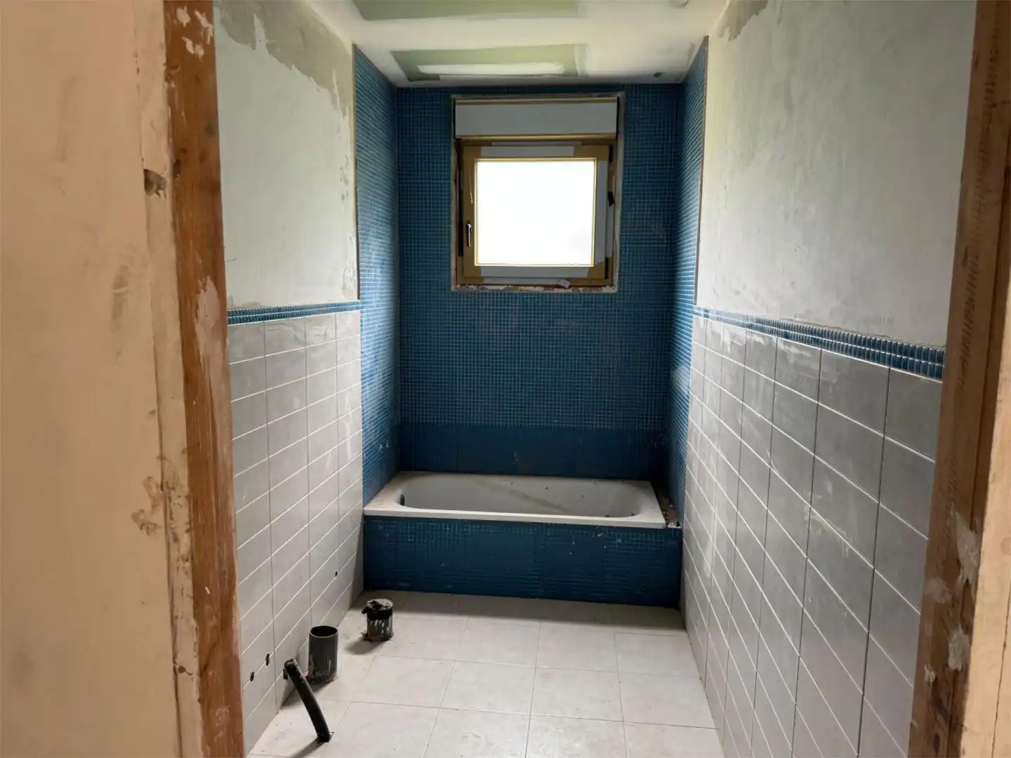 Bany de Casa o xalet en venda en Oia amb Terrassa, Piscina i Balcó