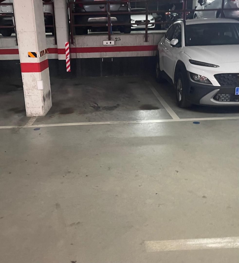 Aparcament de Garatge en venda en Badalona