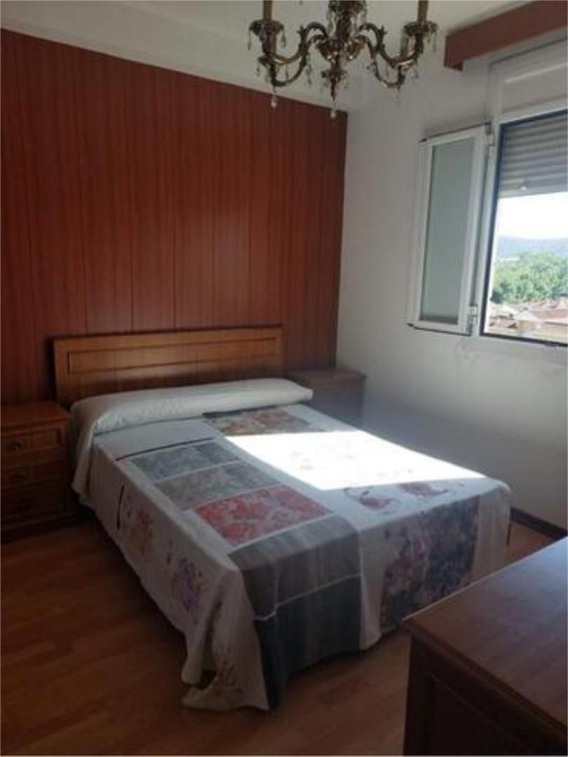 Bedroom of Flat to rent in Cuenca Capital  with Heating, Terrace and Furnished