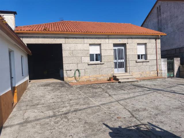 Casa-chalet en Venta en Lugar Cores, 45 en Vilanova de Arousa