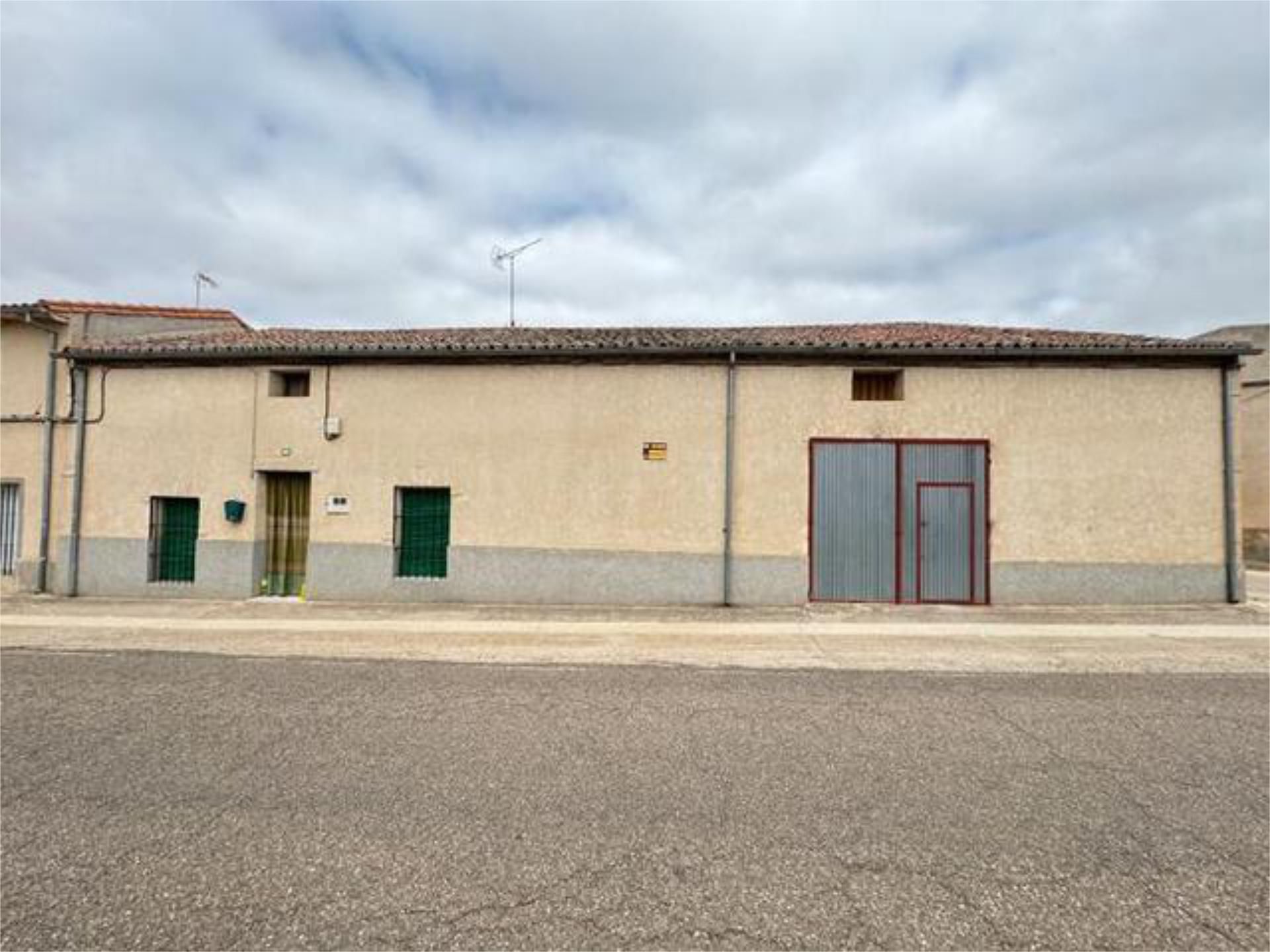 Vista exterior de Casa o xalet en venda en Fuentelapeña
