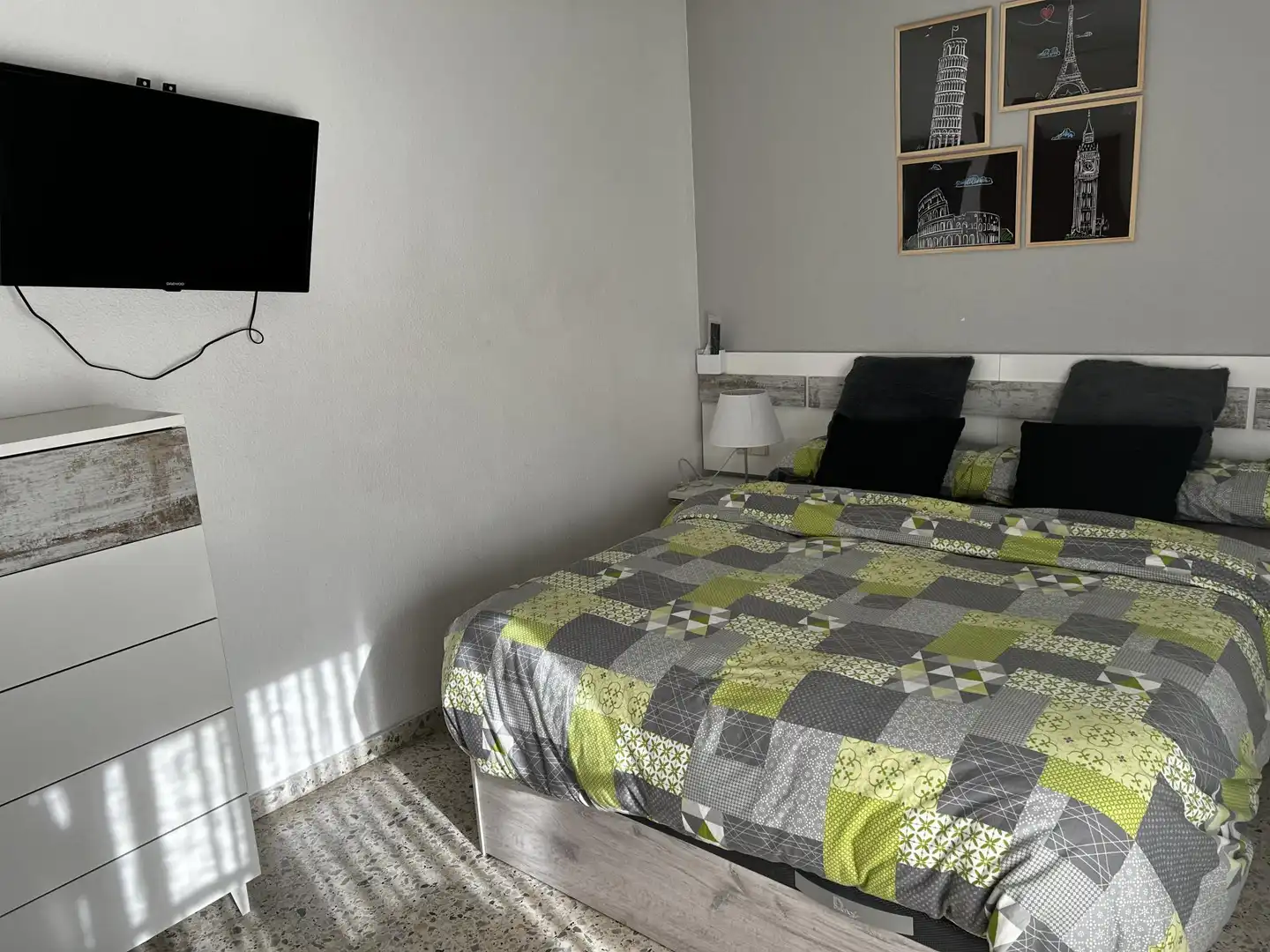 Room in Calle Maestro Hermoso, 1, Alcalá la Real Bedroom of Flat for share in Alcalá la Real with Air Conditioner, Heating and Parquet flooring