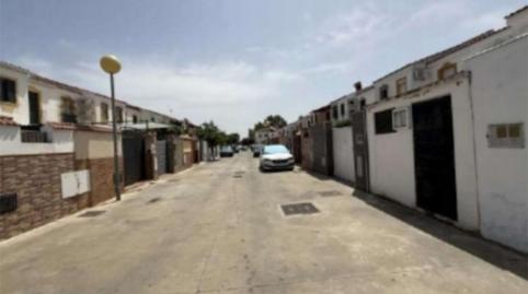 Foto 2 de Casa adosada en venda a Calle Alenar, 11, Parque Atlántico - Ronda este, Cádiz
