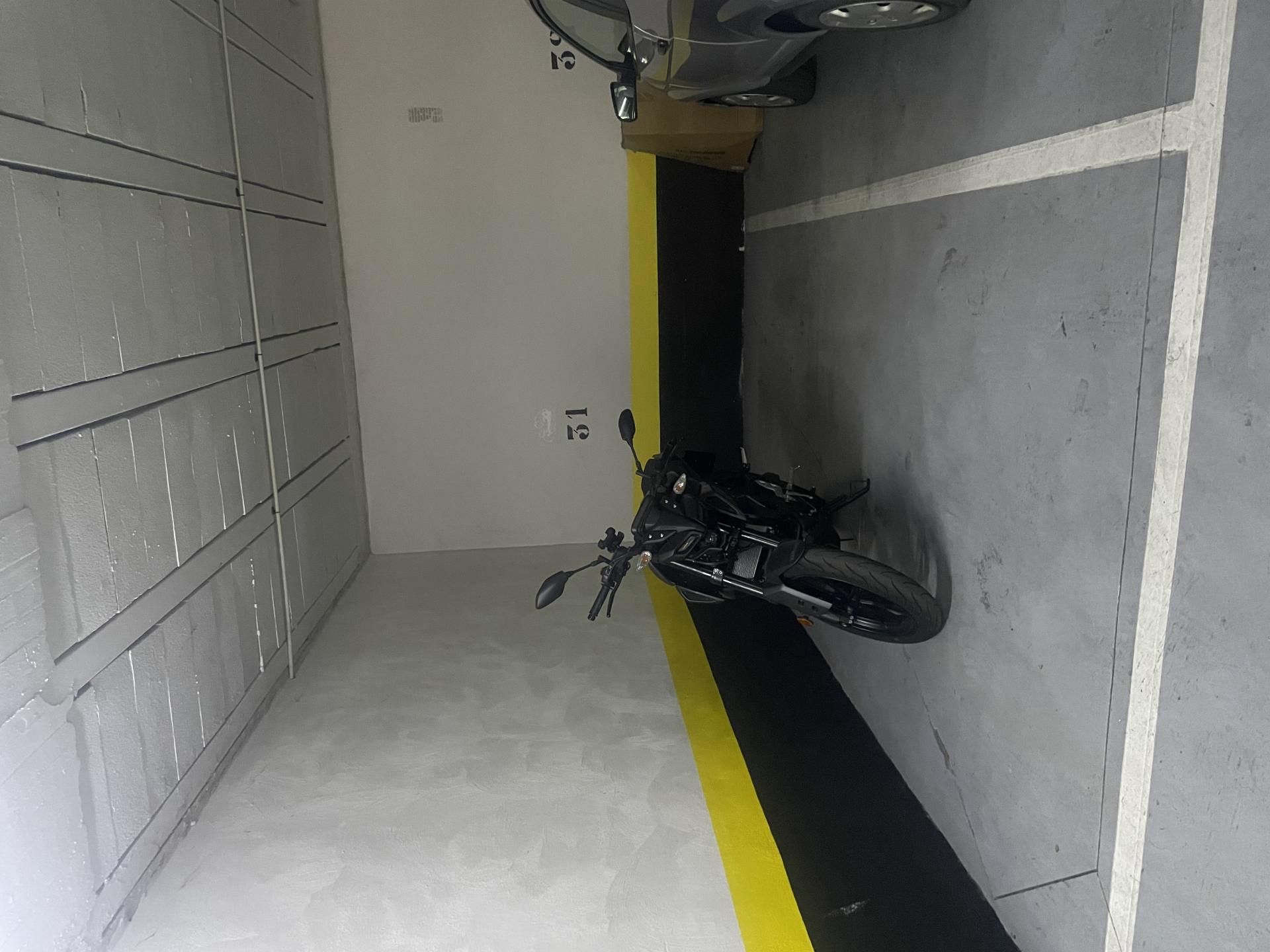 Parking of Garage to rent in Camas