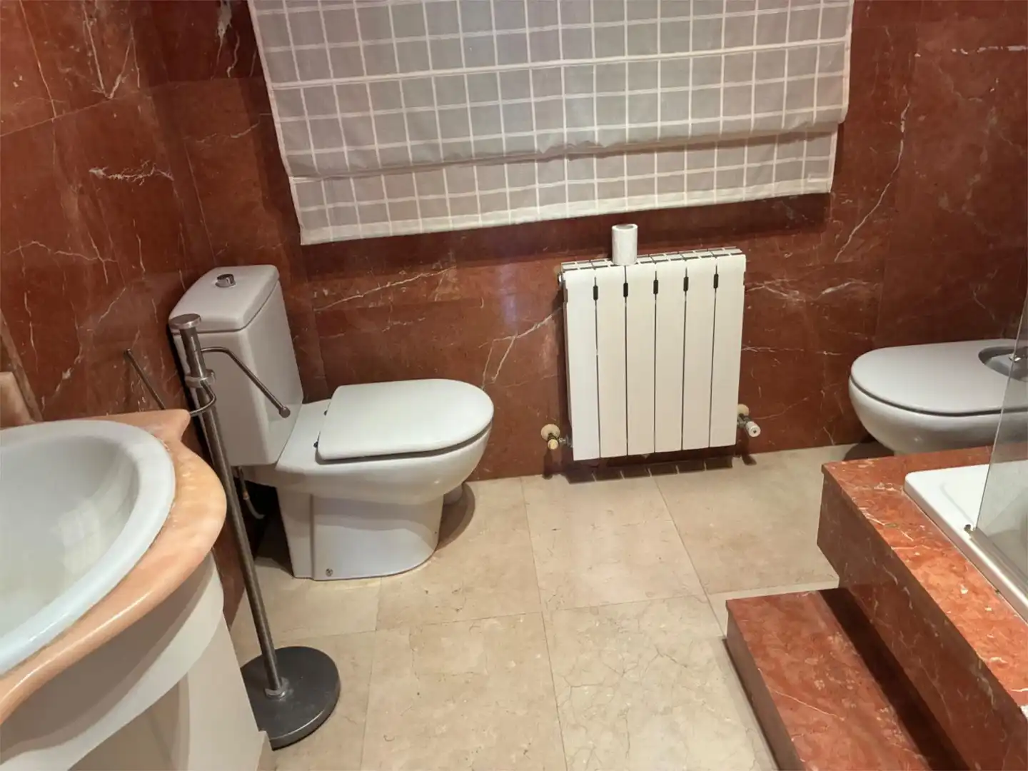 Bany de Casa o xalet en venda en Nalda amb Terrassa, Piscina i Balcó