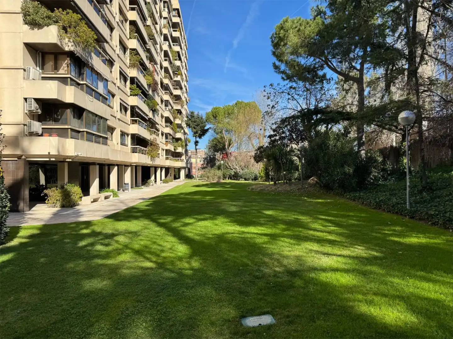 Pis de lloguer a Calle de Julio Palacios, 2, La Paz Vista exterior de Pis de lloguer en Madrid amb Aire condicionat, Calefacció i Jardí privat