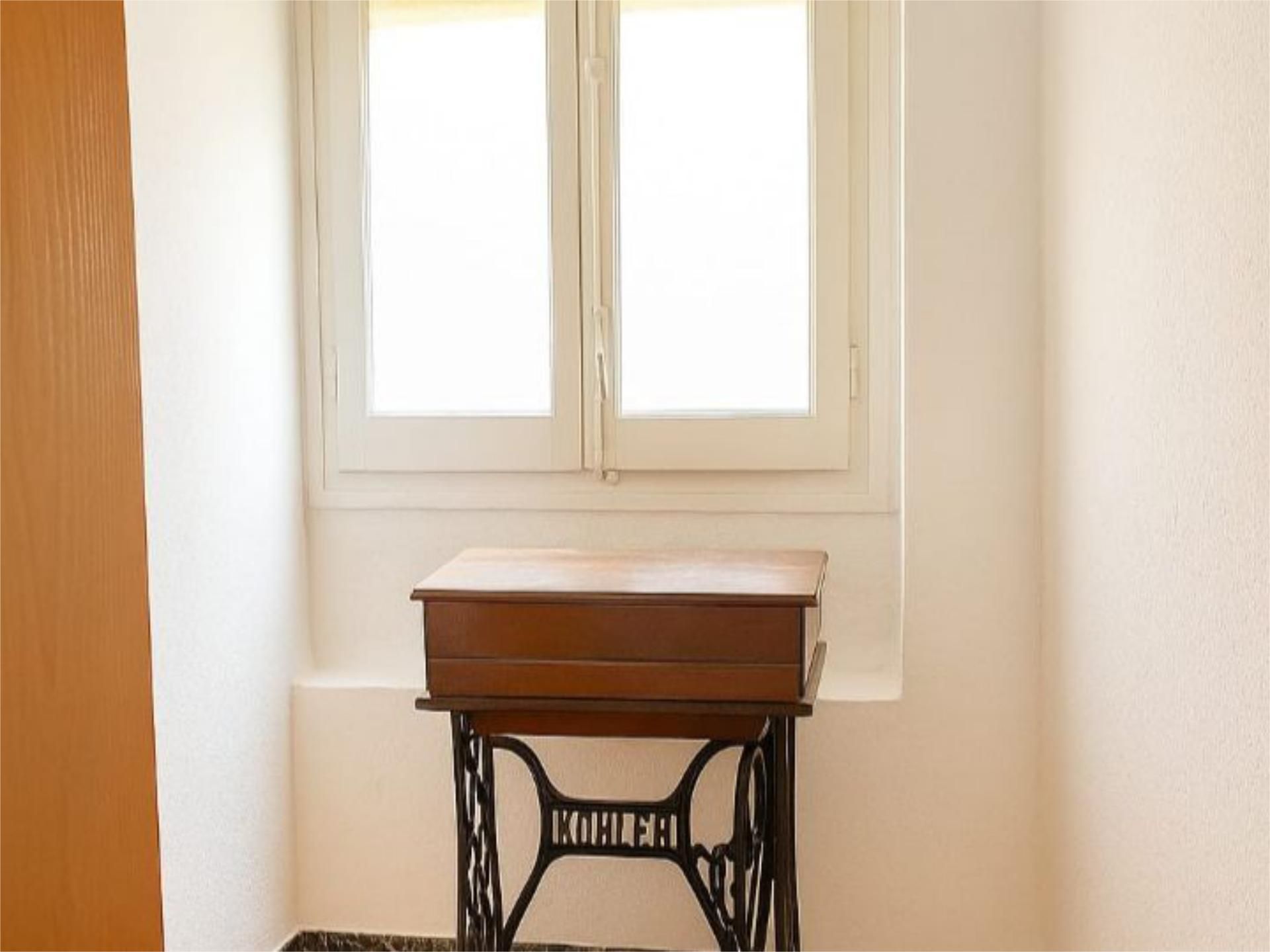 Bedroom of Flat for sale in Manresa  with Heating, Furnished and Balcony