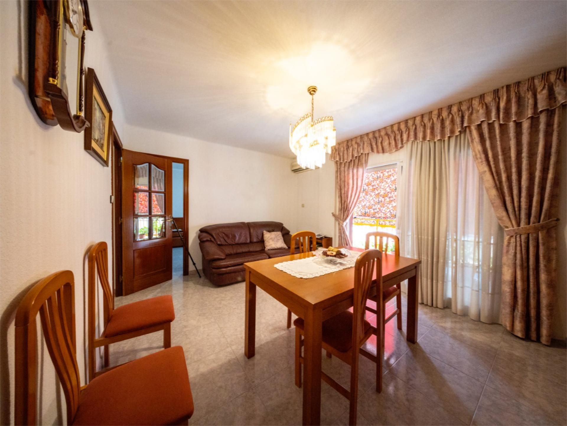 Living room of Flat for sale in Canovelles  with Air Conditioner and Balcony