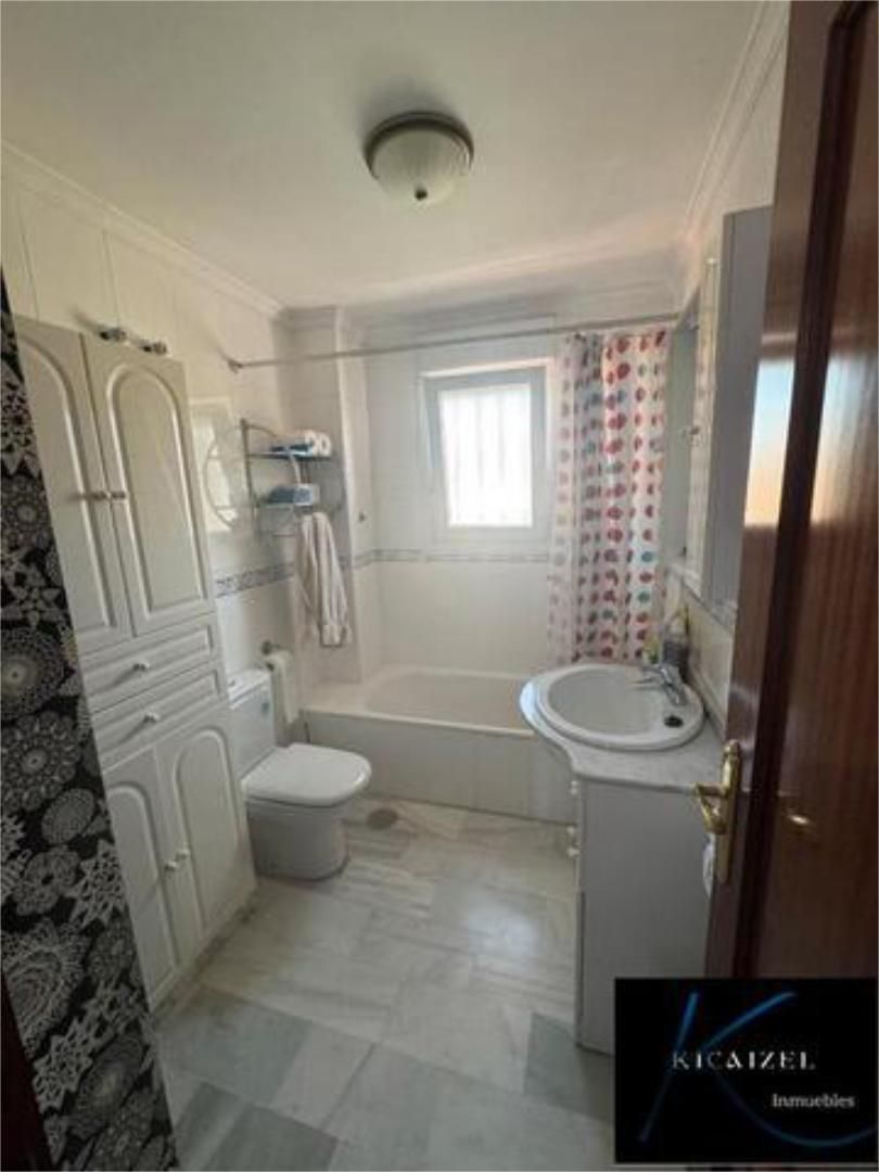 Bathroom of House or chalet for sale in Pilas  with Terrace