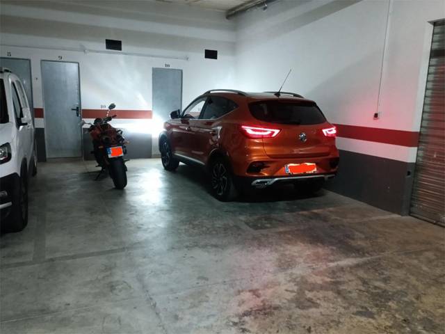 Garaje en Alquiler en Calle Elda, 21 en El Castillo