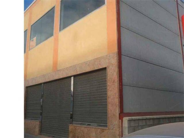 Local comercial en Alquiler en Puente Genil