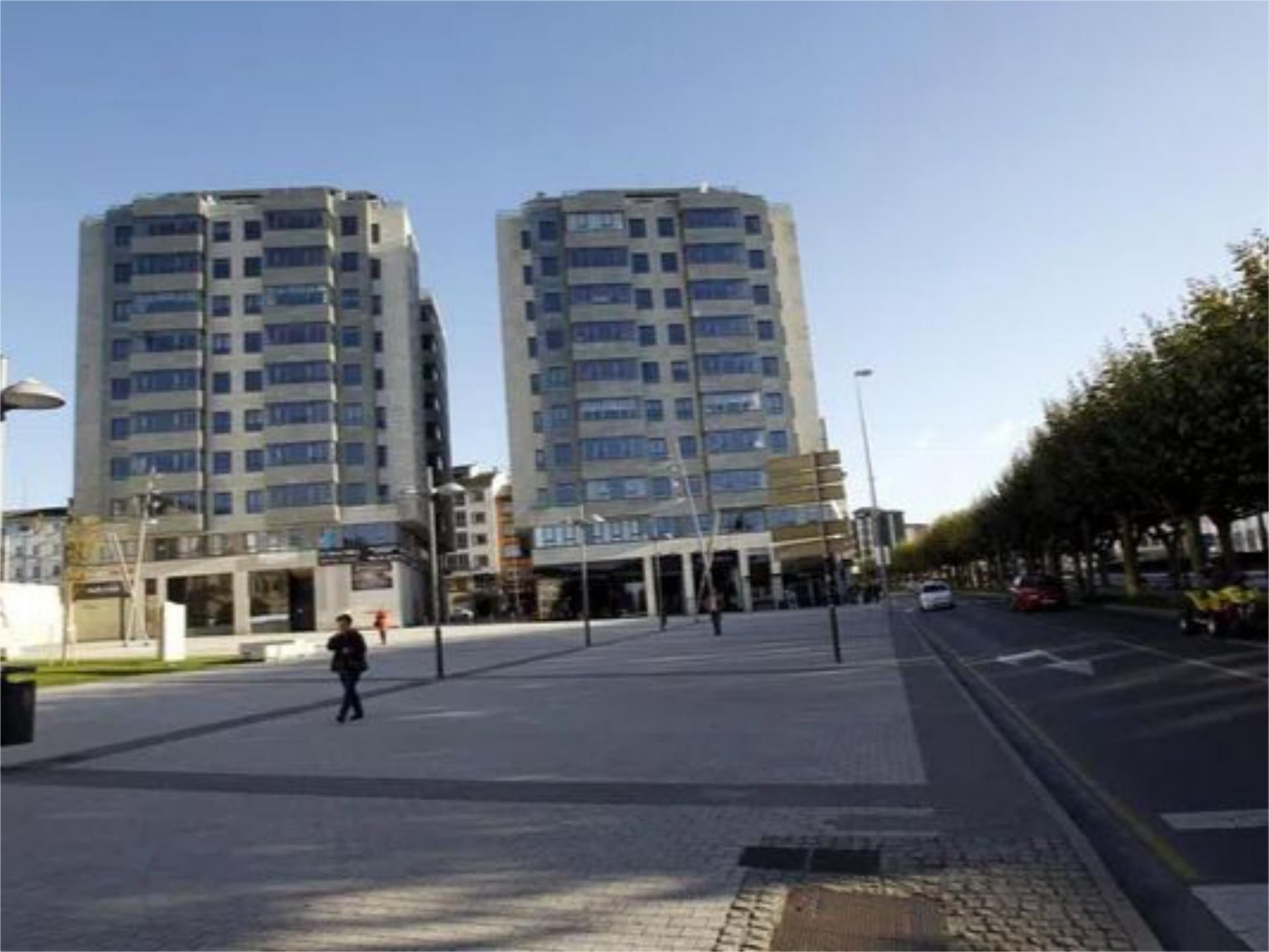 Vista exterior de Garatge en venda en Lugo Capital