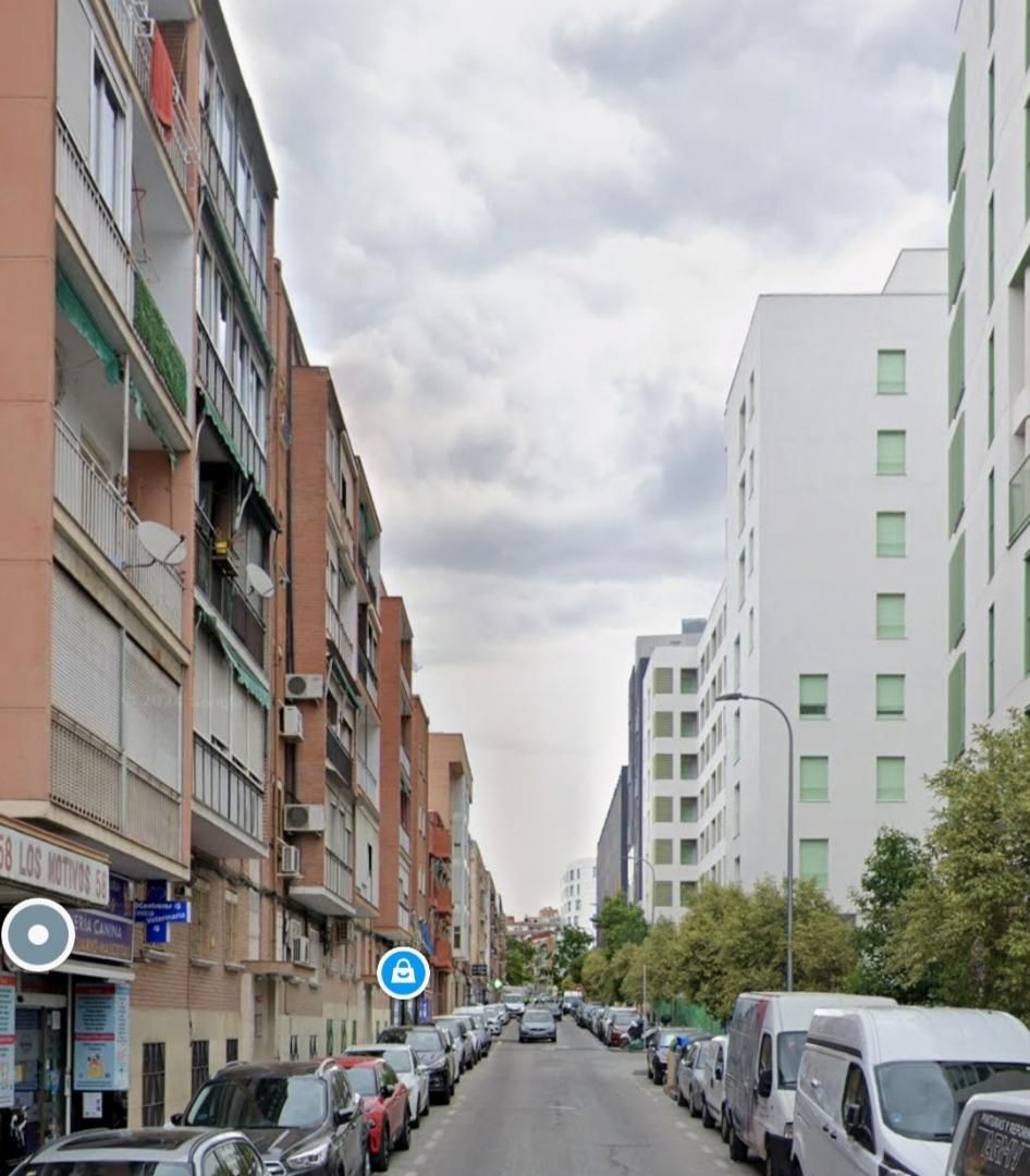 Vista exterior de Piso en venta en  Madrid Capital con Calefacción
