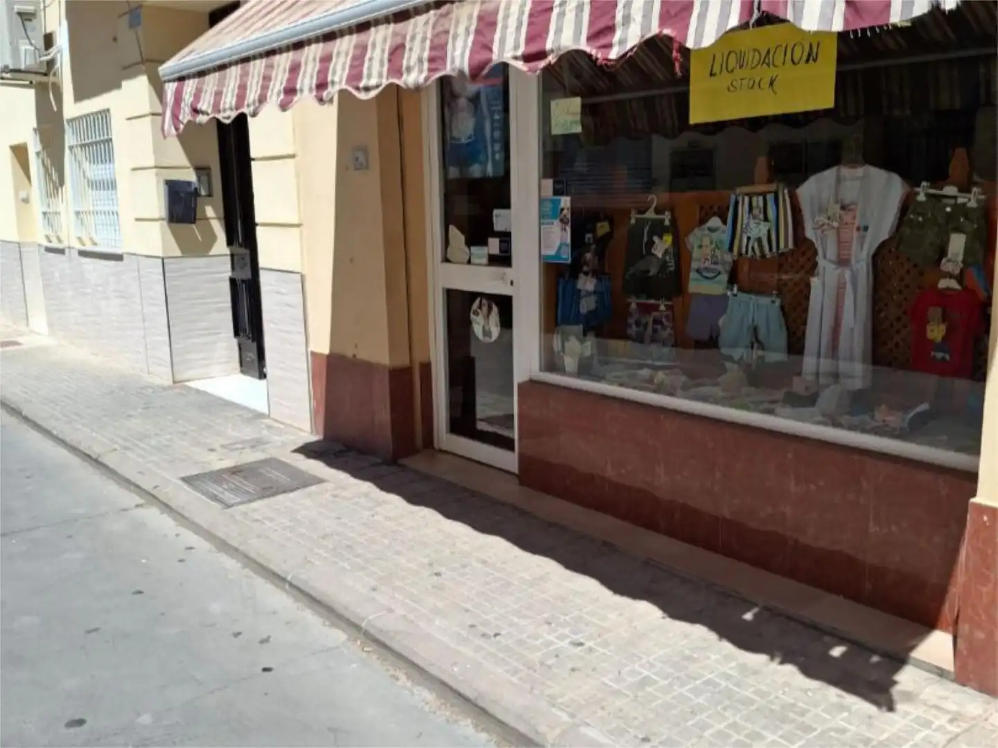 Local en venda a Calle Pintor Alvarez Ortega, 6, El Higuerón Local en venda en Córdoba amb Aire condicionat i Moblat