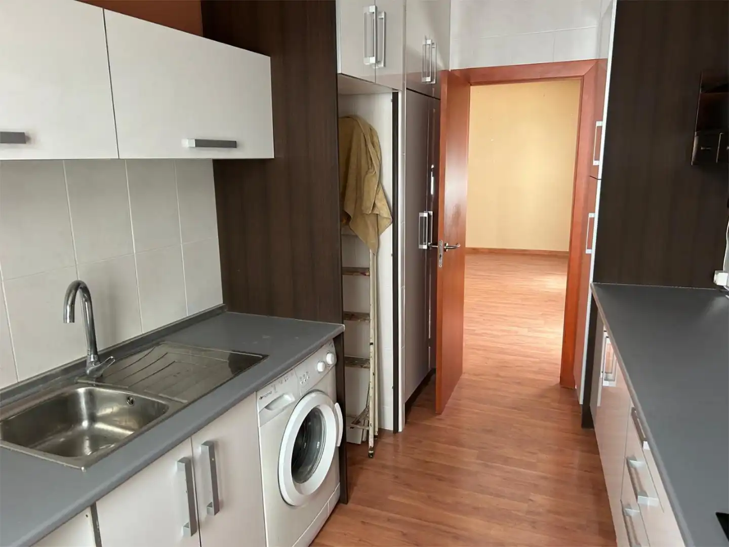 Oficina de lloguer a Calle Mesones, 28, Úbeda Cuina de Oficina de lloguer en Úbeda