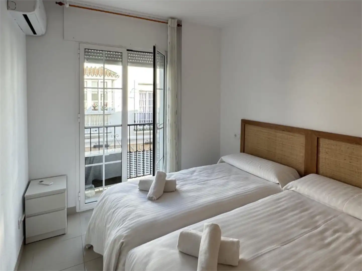 Schlafzimmer von Wohnung zur Miete in Nerja mit Klimaanlage, Heizung und Möbliert