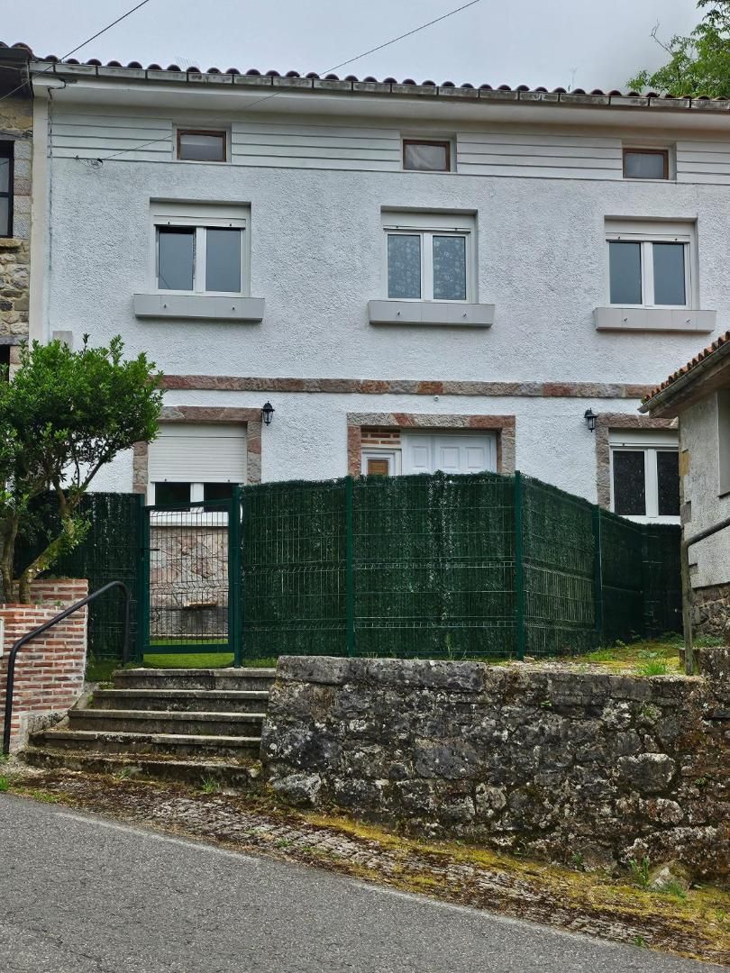 Exterior view of House or chalet to rent in Llanes  with Heating, Private garden and Parquet flooring