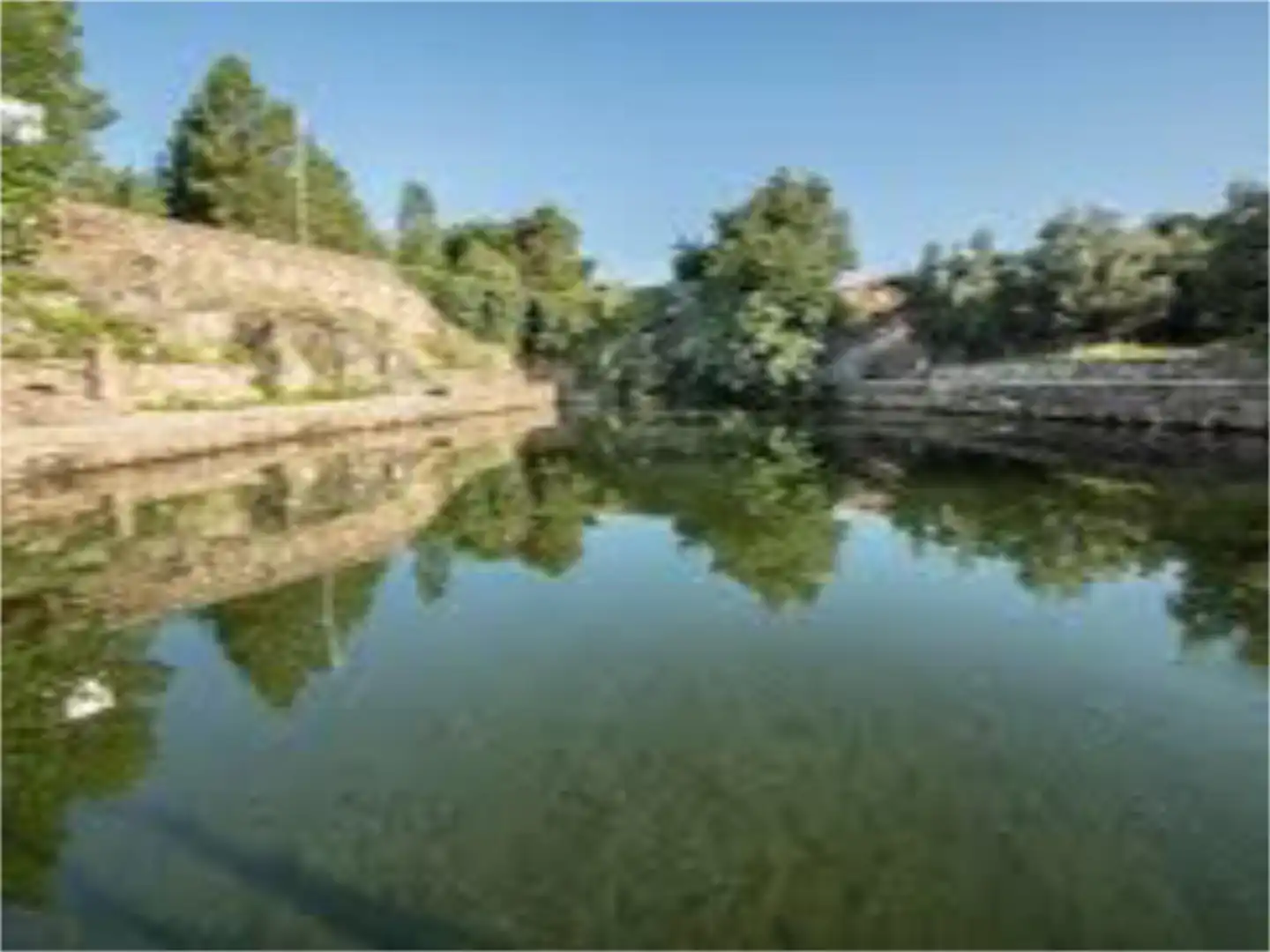Piscina de Local en venda en Acebo