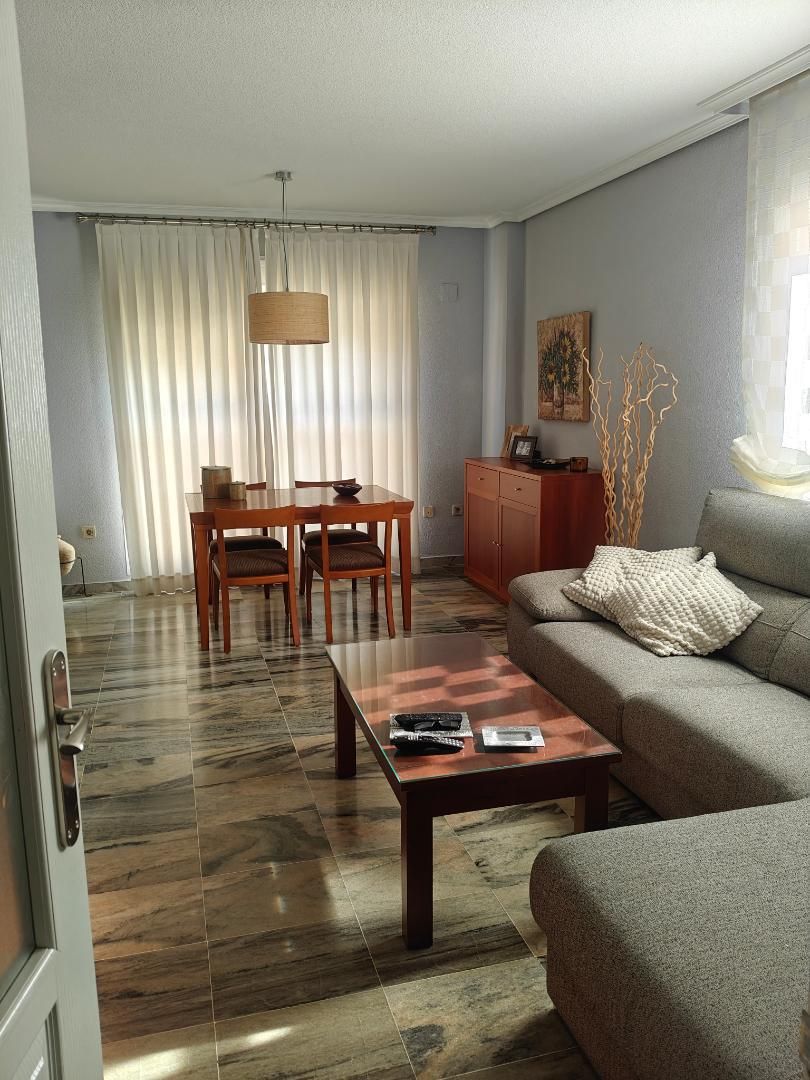 Living room of Flat for sale in  Sevilla Capital  with Air Conditioner, Terrace and Balcony