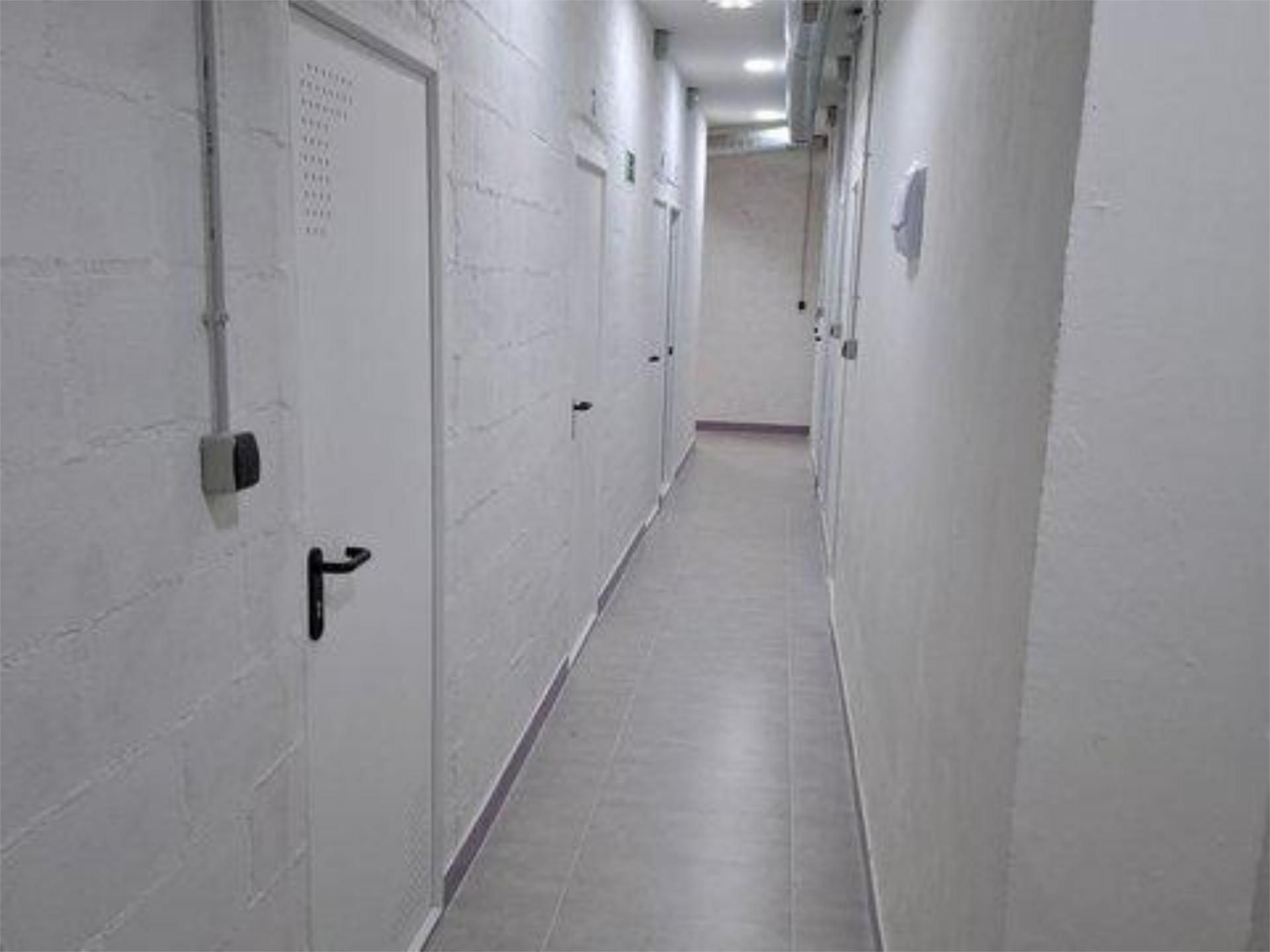 Box room to rent in León Capital 
