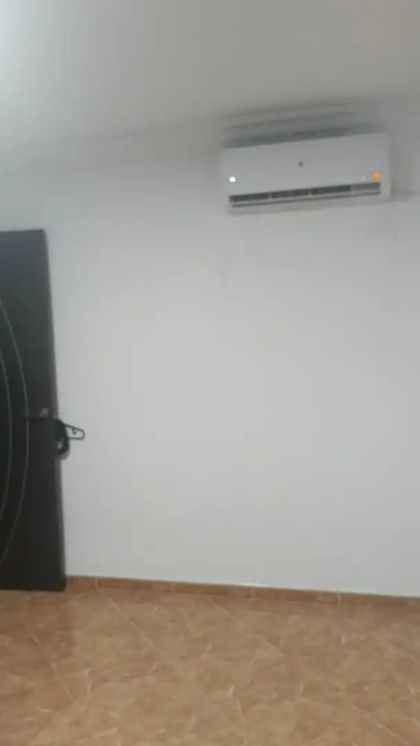 Habitación de Casa adosada en venta en Málaga con Aire acondicionado, Terraza y Trastero