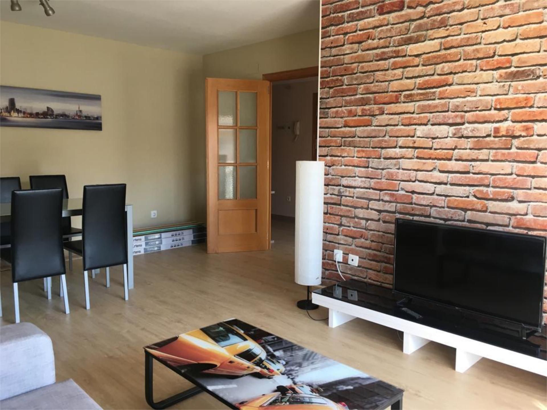 Living room of Flat to rent in  Tarragona Capital  with Heating, Parquet flooring and Terrace