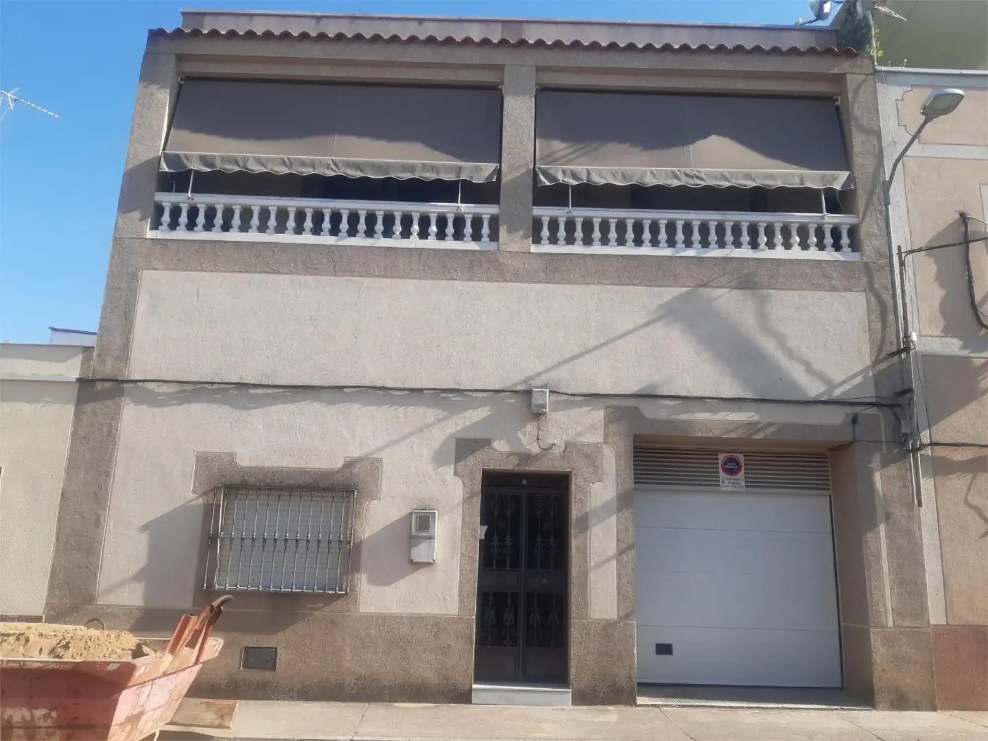 Houses for sale in Calle de José Macón, 32, San Roque - Ronda Norte Exterior view of Houses for sale in Badajoz Capital with Air Conditioner, Terrace and Balcony