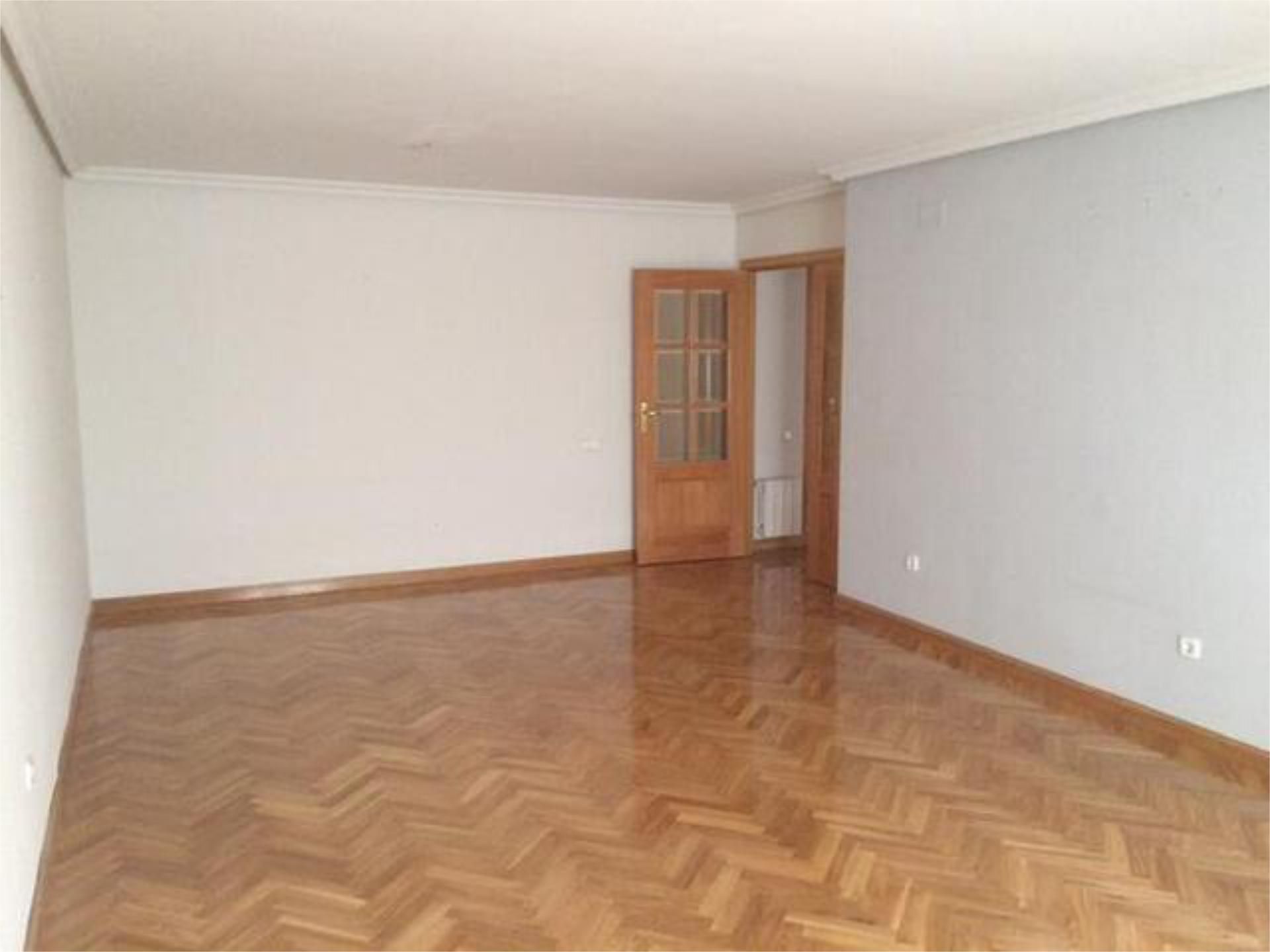 Sala de estar de Piso de alquiler en Cuenca Capital con Calefacción y Amueblado
