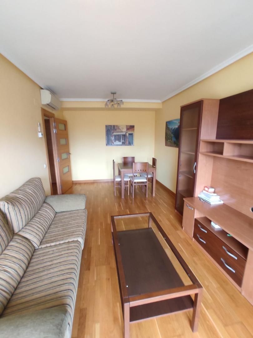 Sala d'estar de Pis en venda en Villamediana de Iregua amb Aire condicionat