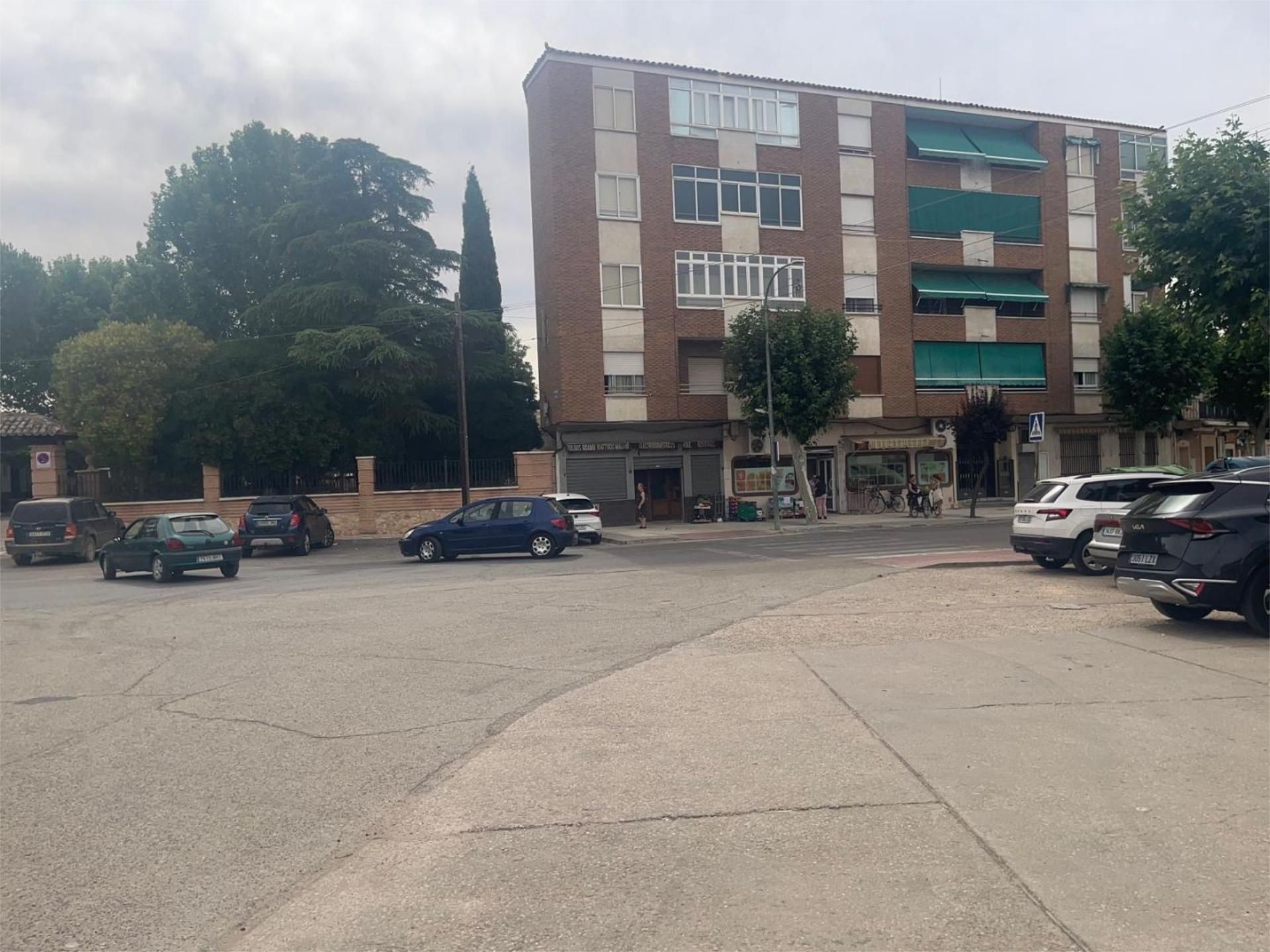 Parking of Flat for sale in Lillo  with Heating, Parquet flooring and Terrace